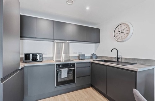 Liverpool City Centre Apartment | Liverpool City Stay – 2BR Apartment - Sleeps 3