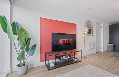 Liverpool City Centre Apartment | Liverpool City Stay – 2BR Apartment - Sleeps 3