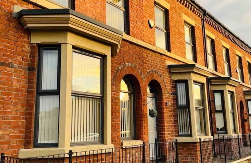 Liverpool House | Liverpool Peach House