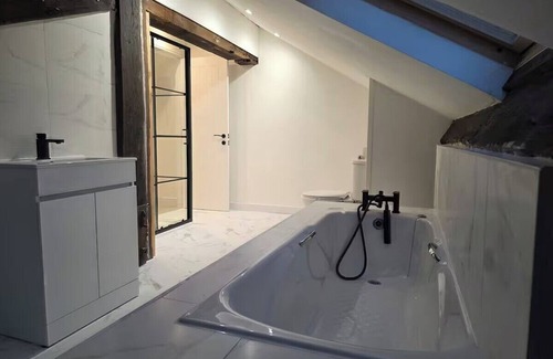 St George's Quarter Apartment | Liverpool Penthouse - Sleeps 8 - City Centre