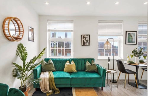 Burnt Oak Apartment | Livestay Modern Apartment in Burnt Oak DUP