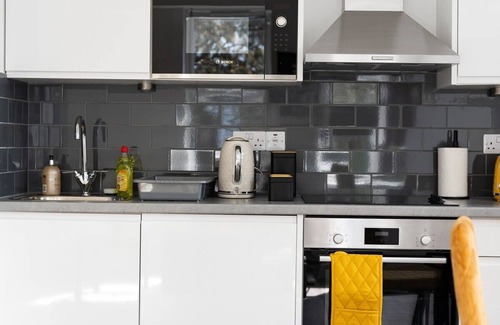Aylesbury Apartment | Livestay Modern One Bed Apartment in Aylesbury6