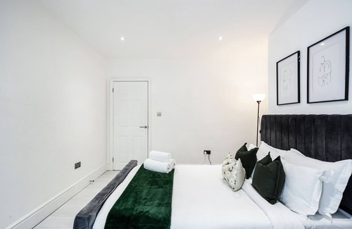 Larkhall Apartment | Livestay - Trendy 2 Bed Clapham Apartment