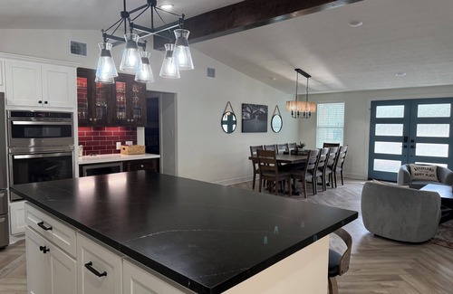 Oakwood House | Livin' The Life Inn CStat