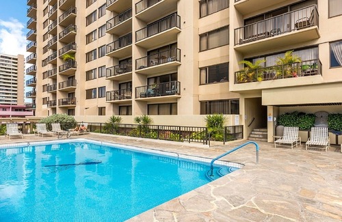 Waikiki Condo | Living Aloha! Walk to Beach, Luxury Row, Free Parking & Airline Emp. Discount