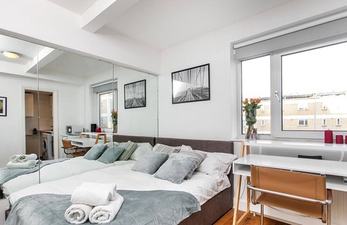 Brompton & Hans Town Apartment | Living as a local in a Chelsea studio flat!