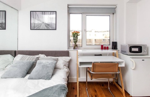 Brompton & Hans Town Apartment | Living as a local in a Chelsea studio flat!