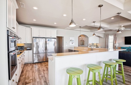 Cherry Grove Beach House | Living Beach 3, Luxury Oceanfront Home in Cherry Grove with Game Room and Pool