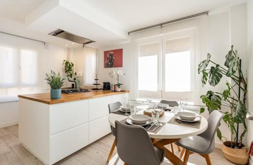 San Sebastian Apartment | Living BeraBera