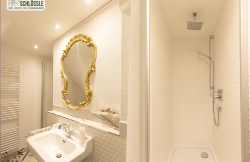 Bad Urach Villa | Living in Seeburg Castle | Exclusive Suites in Historic Elegance