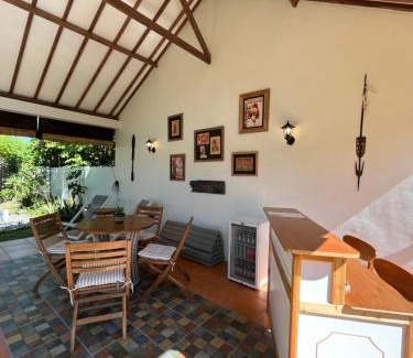 Jungut Batu Bed & Breakfast | Living Room Lembongan