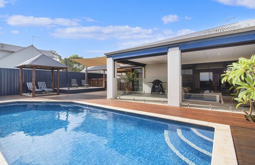 Quindalup House | Living the Dream- Pool, WIFI, Arcade Machine, Ping Pong
