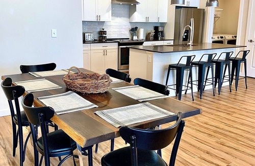 Livingston Condo | Livingston Condo: 2 BR, 2 BA Condominium in Livingston, Sleeps 6