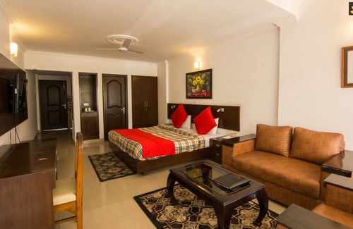 Kumarhatti House | Livingstone Misty Mountains resort Premium Room