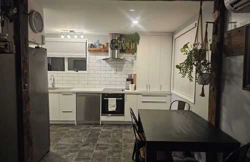 Hokitika House | Livingstone Retreat is perfect for family's & large groups to relax & enjoy!