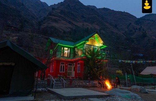 Banjar Resort | LivingStone Village Stay Tirthan Valley