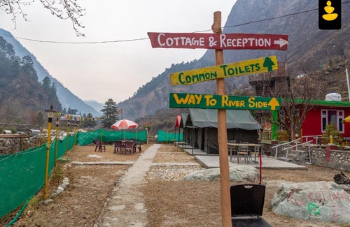 Banjar Resort | LivingStone Village Stay Tirthan Valley