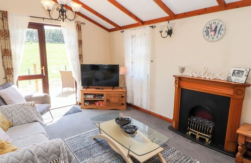 Cockermouth Cottage | LIVINGSTONES LODGE, pet friendly, with a garden in Cockermouth