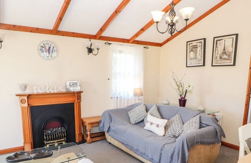 Cockermouth Cottage | LIVINGSTONES LODGE, pet friendly, with a garden in Cockermouth