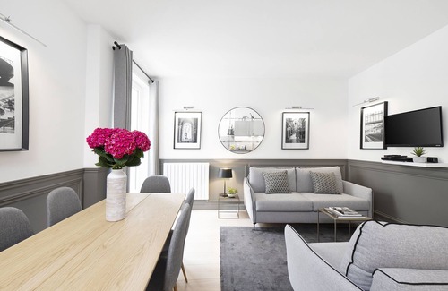 Quartier de la Porte-Saint-Denis Apartment | LivinParis | Luxury 2 Bedrooms Opera III