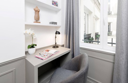 Arts-et-Metiers Apartment | LivinParis | Luxury 3 Bedrooms Le Marais II