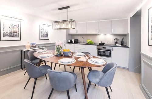 Ternes Apartment | LivinParis | Luxury 3 Bedrooms Arc de Triomphe