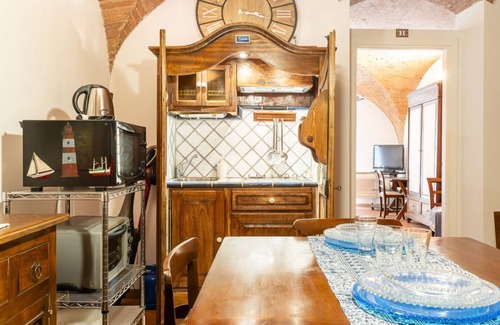 Livorno Apartment | Livorno Central and Stylish Apartment