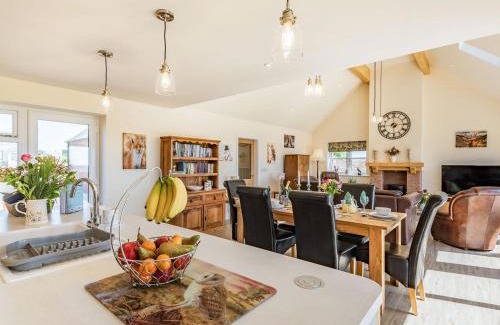 Alford House | Lizzie's Cottage