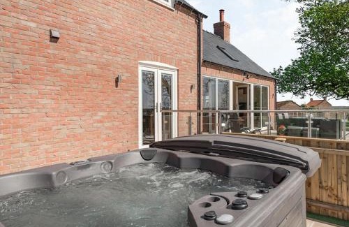 Alford House | Lizzie's Cottage