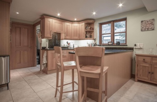 Fishguard House | Llais Afon - 3 Bedroom Holiday Home - Fishguard
