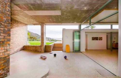 Hout Bay House | Llandudno Family Home with Ocean Views