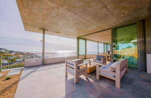 Hout Bay House | Llandudno Family Home with Ocean Views