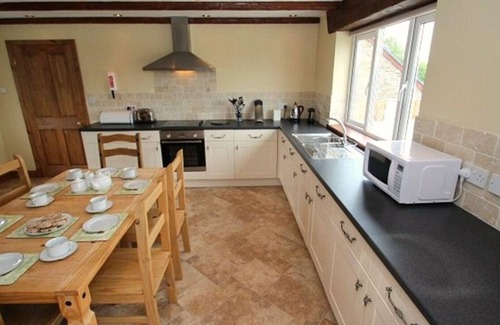 Llanrhidian House | Llanelen Farm, Sleeps 4