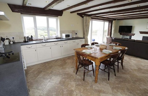 Llanrhidian House | Llanelen Farm, Sleeps 6