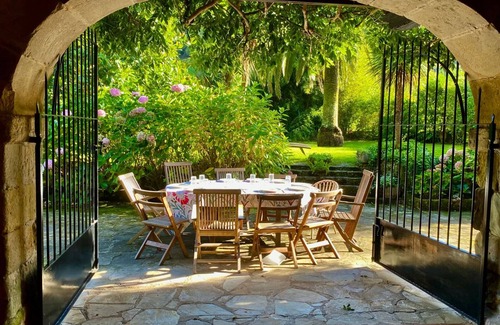 Llanos House | Llanos De Penagos: Mansion - THE BUMBARO'S HOUSE