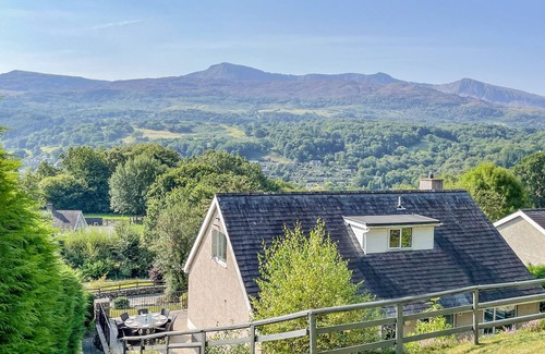 Dolgellau Cottage | LLEIFIOR, pet friendly, country holiday cottage in Dolgellau