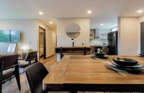 Zona Rosa Apartment | Lleras Park 202 Medellín Fun-business-pleasure