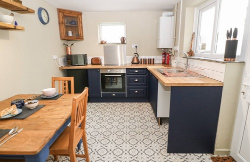 Bont Newydd Cottage | Llety Bach