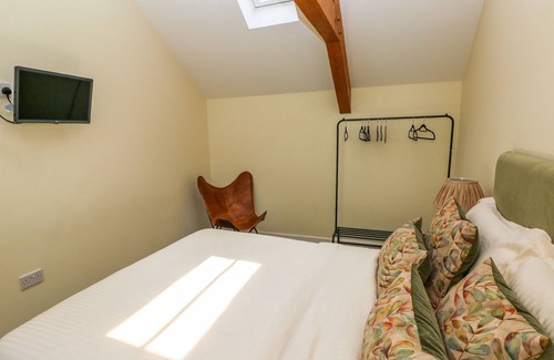Monknash Cottage | LLETY CARIAD - 2 PLOUGH & HARROW, pet friendly in Llantwit Major