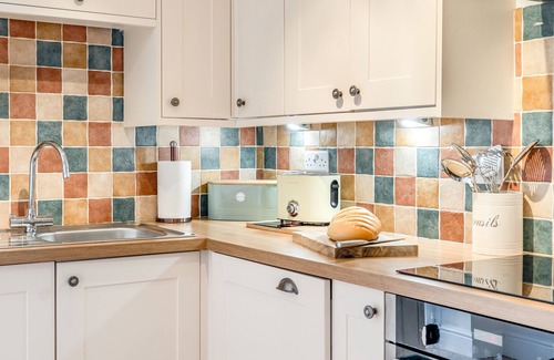 Trecastle House | Llety-Cariad - Two Bedroom House, Sleeps 4