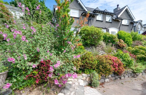 Dolgellau House | Llety Heulog - Three Bedroom House, Sleeps 6