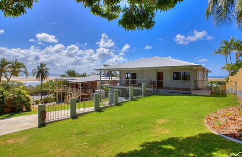 Seventeen Seventy House | LLEWELLA -1170 water views