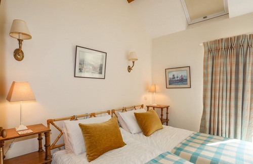 Abergele Cottage | LLO BACH BACH, pet friendly, country holiday cottage in Abergele