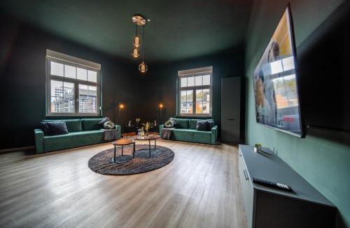 Sued Apartment | LLR Design Apartment - Emerald Green im Zentrum von Koblenz