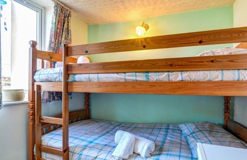 Edern House | Llwyn y Morfa in the beautiful Pwllheli