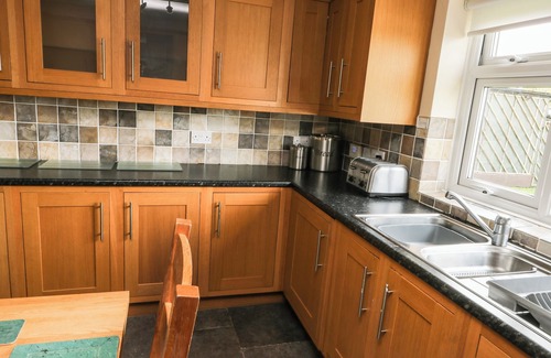 Bodedern Cottage | LLYS LLYWENAN, pet friendly, with open fire in Llanddeusant