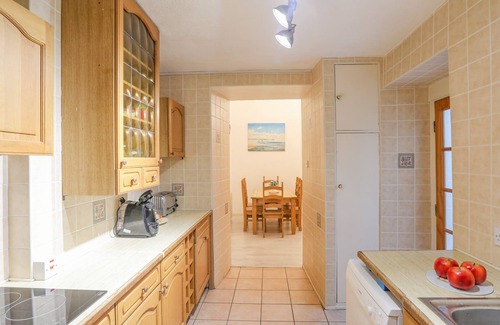 Pentraeth House | LLYS Y GRAIG, pet friendly, country holiday cottage in Pentraeth