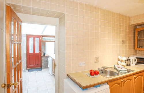 Pentraeth House | LLYS Y GRAIG, pet friendly, country holiday cottage in Pentraeth