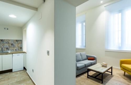Santa Catalina Apartment | LN2 2BD+2BTH Shared terrace with pool + Wheel Chair Friendly apartment