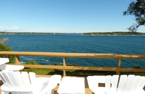 East Boothbay Cottage | LobsterCliff Cottage - Oceanfront with Sweeping Panoramic Views!